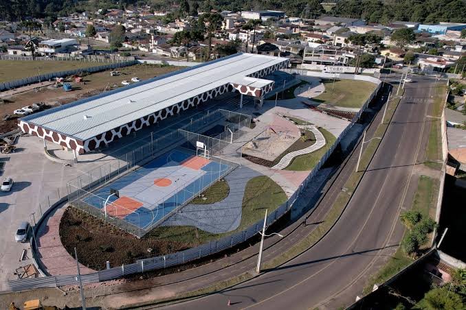 Como ter um site para salão de beleza em Piraquara que carrega em 2 segundos e lota a agenda